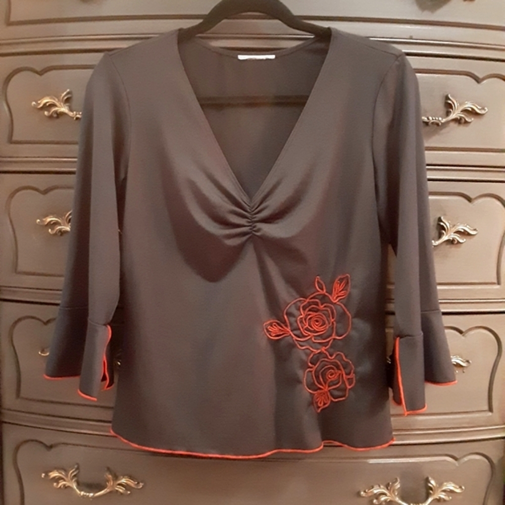 Top w/ red thread detail